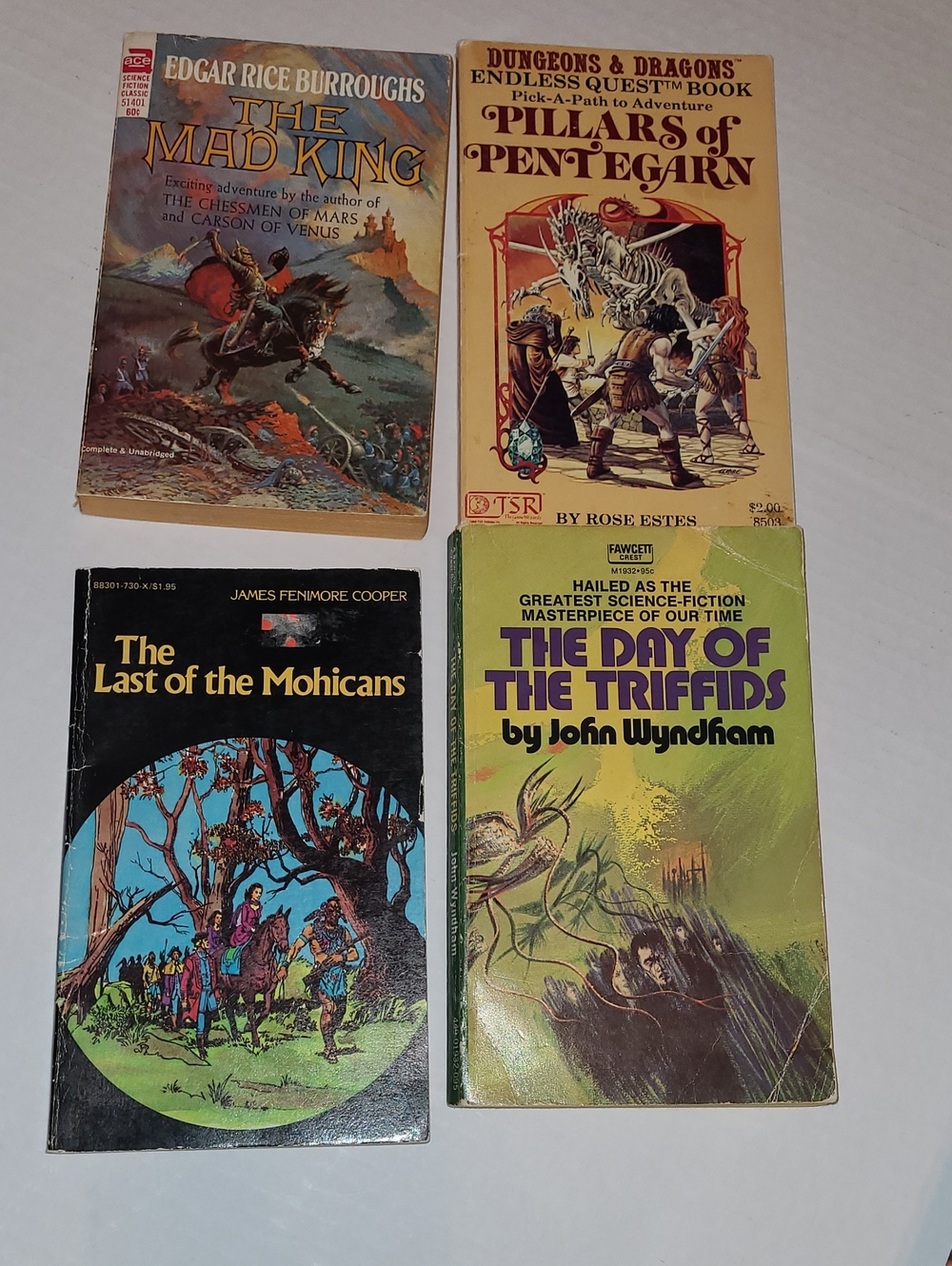 Vintage Books Lot Includes 82"s DUNGEONS AND DRAGONS ENDLESS QUES